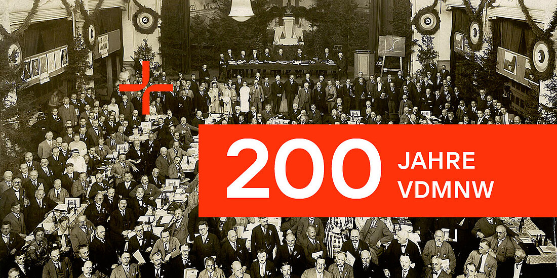Eine Versammlung des Hamburg-Altonaischen Buchdrucker-Prinzipalvereins Anfang des 20. Jahrhunderts
