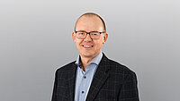 Portraitbild von  Heinz Klos