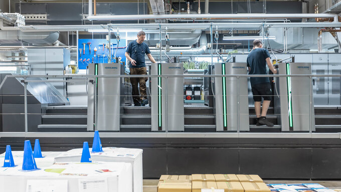 Bogenoffset-Maschine-Personen-004.jpg